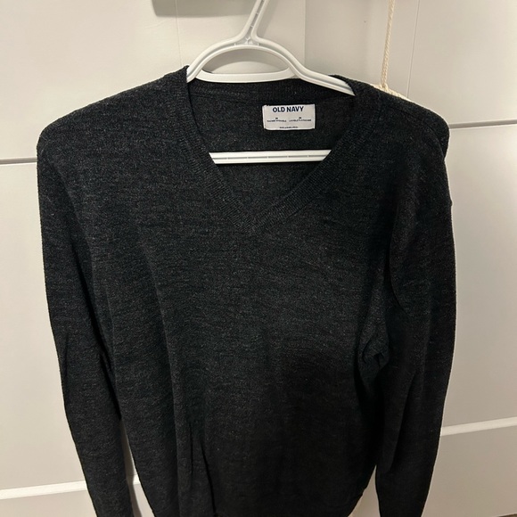 Selling some lightly used clothing and brand new af1, 60 for all not sneakers - Picture 6 of 16